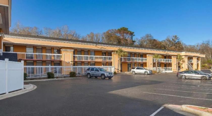 Rodeway Inn Lumberton Exterior photo